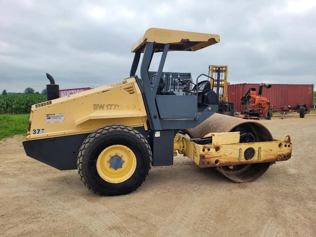 Image of Bomag BW177D-40 equipment image 4
