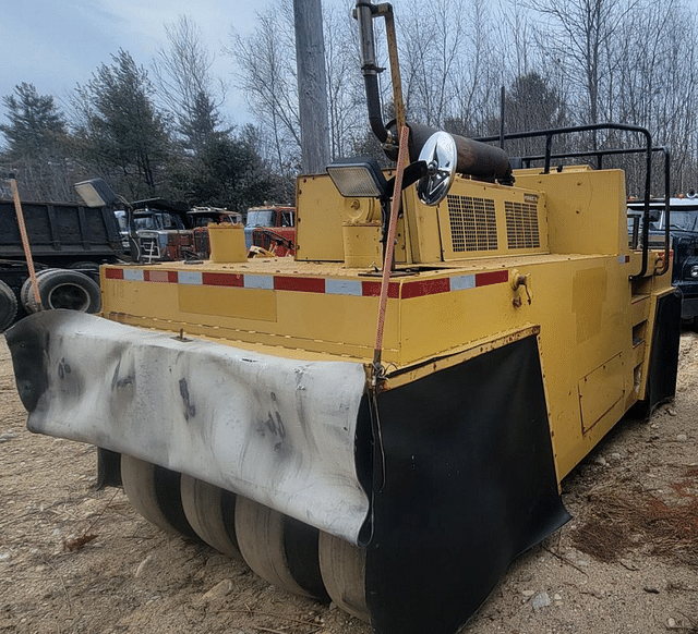 Image of Bomag BW20R equipment image 2