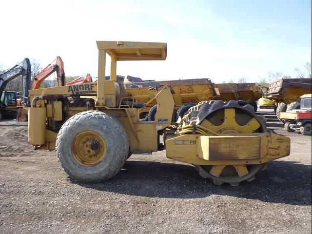 Image of Bomag BW210PD equipment image 2