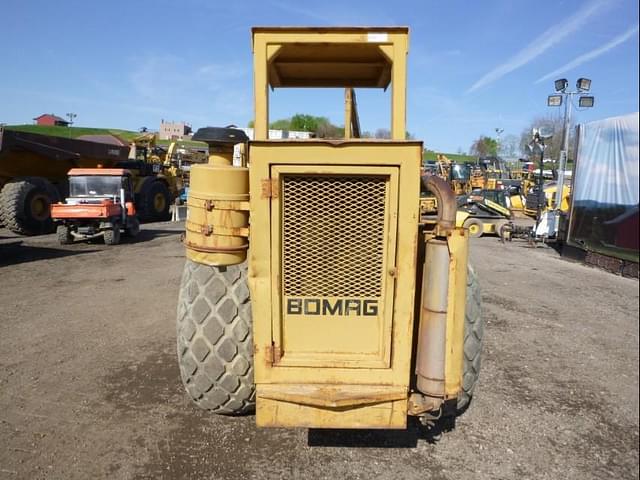 Image of Bomag BW210PD equipment image 3