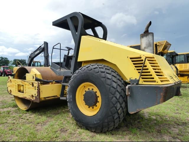Image of Bomag BW213D-3 equipment image 3