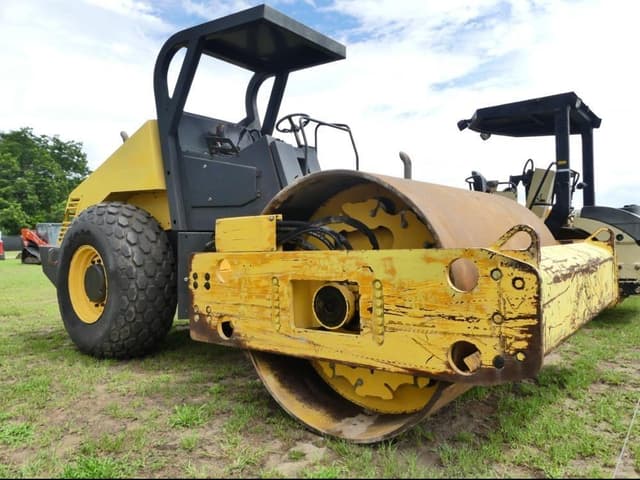 Image of Bomag BW213D-3 equipment image 1