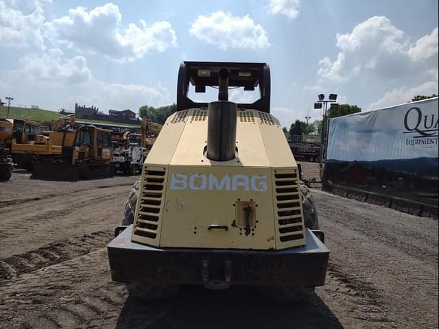 Image of Bomag BW213DH-3 equipment image 3