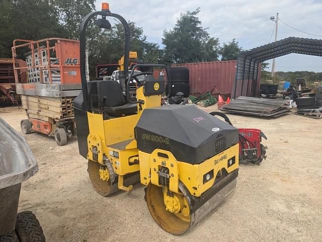 Image of Bomag BW900-2 equipment image 2