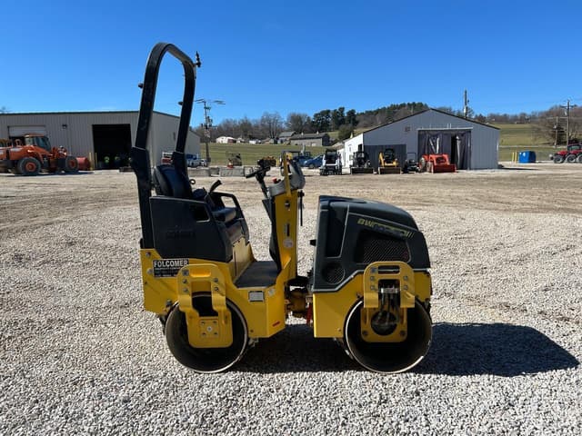 Image of Bomag BW900-50 equipment image 4