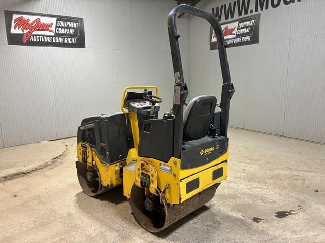 Image of Bomag BW900-50 equipment image 2