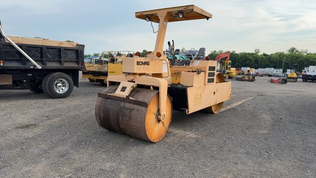 Image of Bomag BW9AS equipment image 4