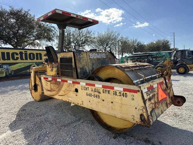 Image of Bomag BW9AS equipment image 4