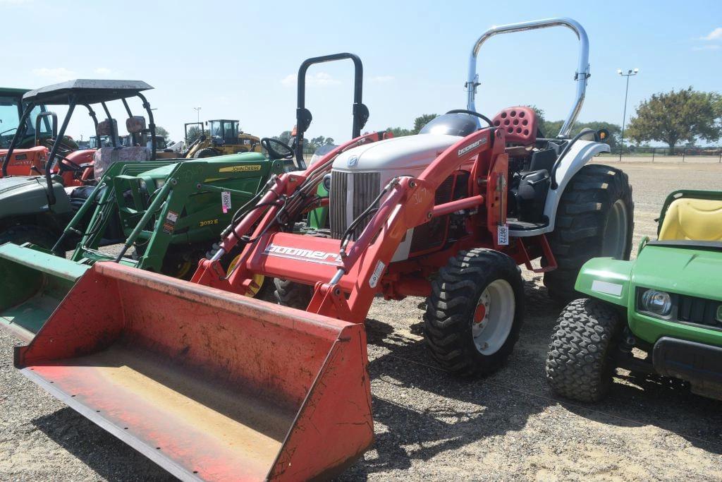 Image of New Holland Boomer 8N Primary image