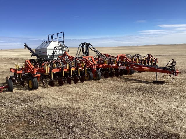 Image of Bourgault 5710 equipment image 2