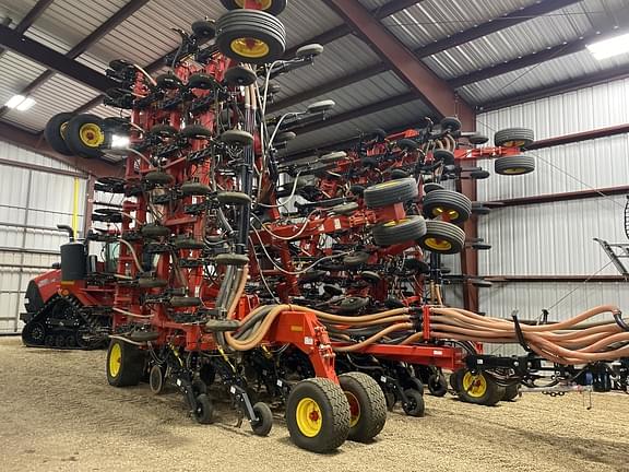 Image of Bourgault 3320 equipment image 1