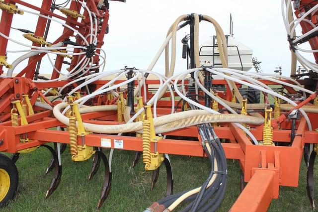 Image of Bourgault 5710 equipment image 2
