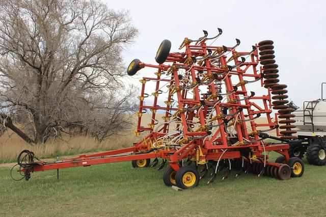 Image of Bourgault 5710 equipment image 1