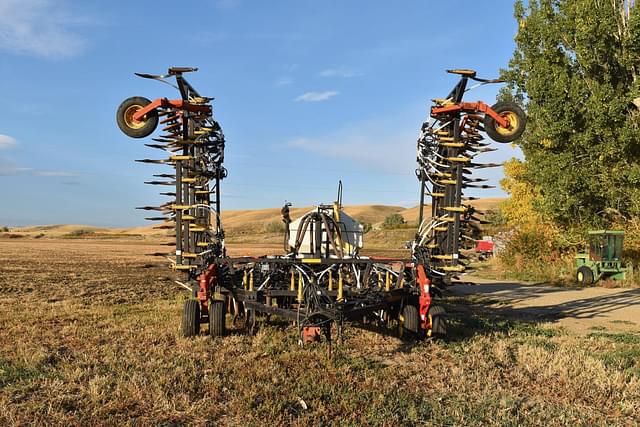 Image of Bourgault 5710 equipment image 1