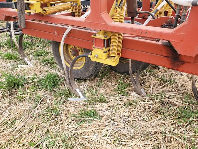Thumbnail image Bourgault 8800 21