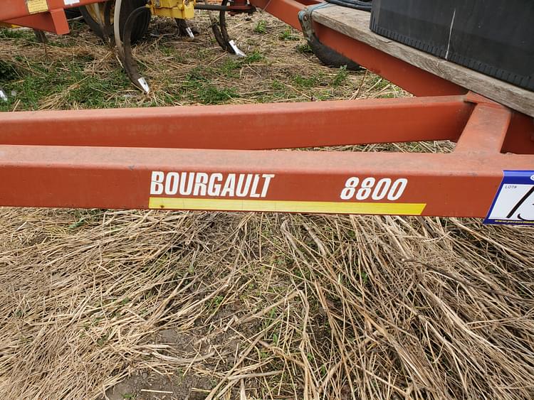 Main image Bourgault 8800 22