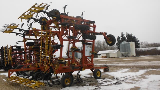 Image of Bourgault 9200 equipment image 4