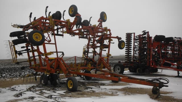 Image of Bourgault 9200 equipment image 3