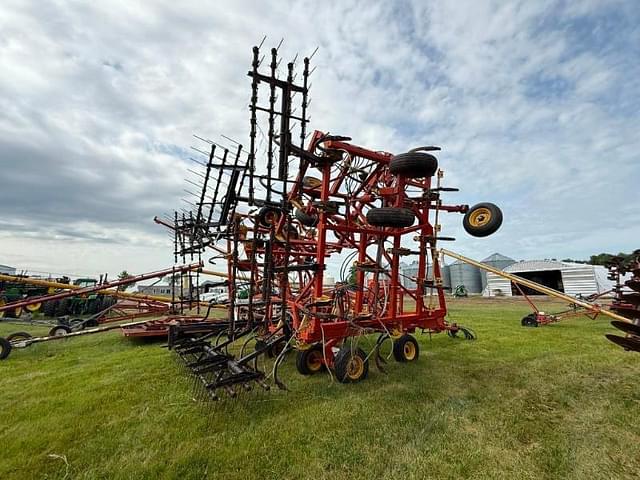 Image of Bourgault 9400 equipment image 2