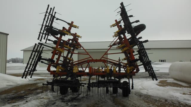 Image of Bourgault 9800 equipment image 4