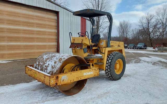 Image of Bomag BW172D equipment image 1