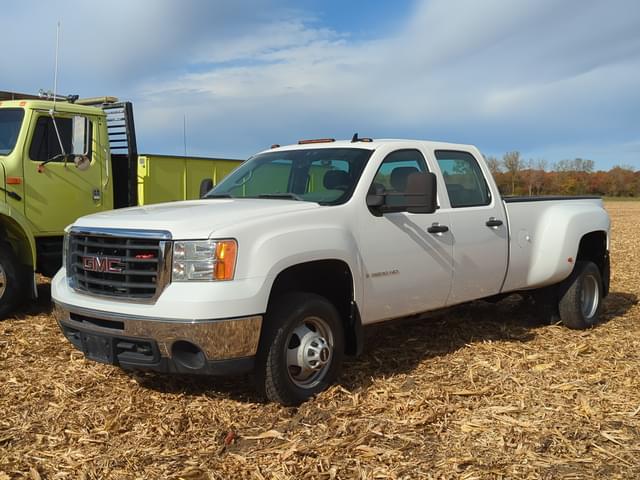 Image of GMC 3500 equipment image 2