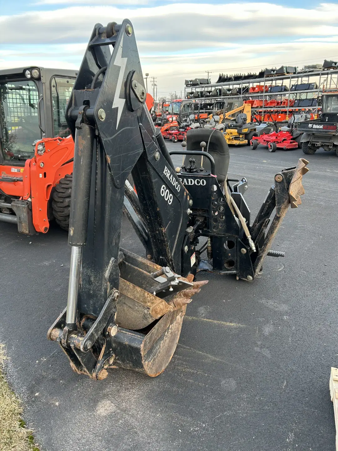 Image of Bradco 609 Image 1