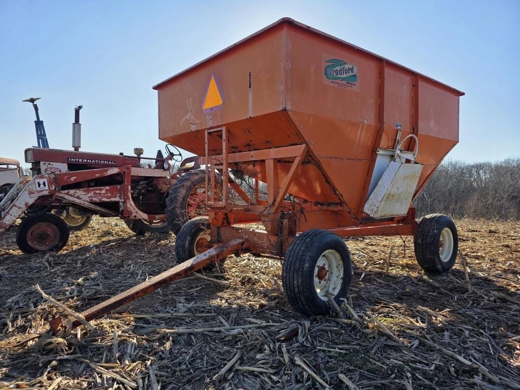 Bradford 240 Equipment Image0