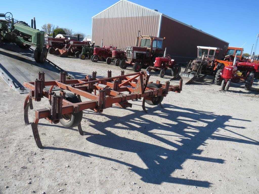 Brady 1000 Equipment Image0