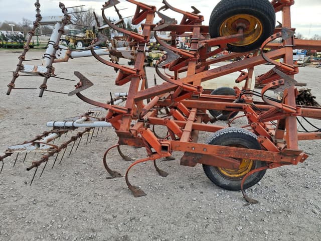 Image of Brady 3200 equipment image 2