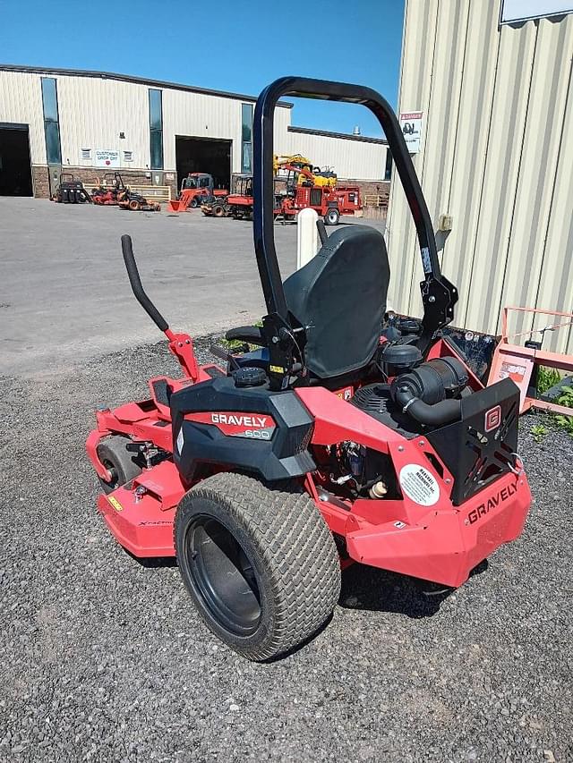 Image of Gravely Pro-Turn 652 equipment image 4