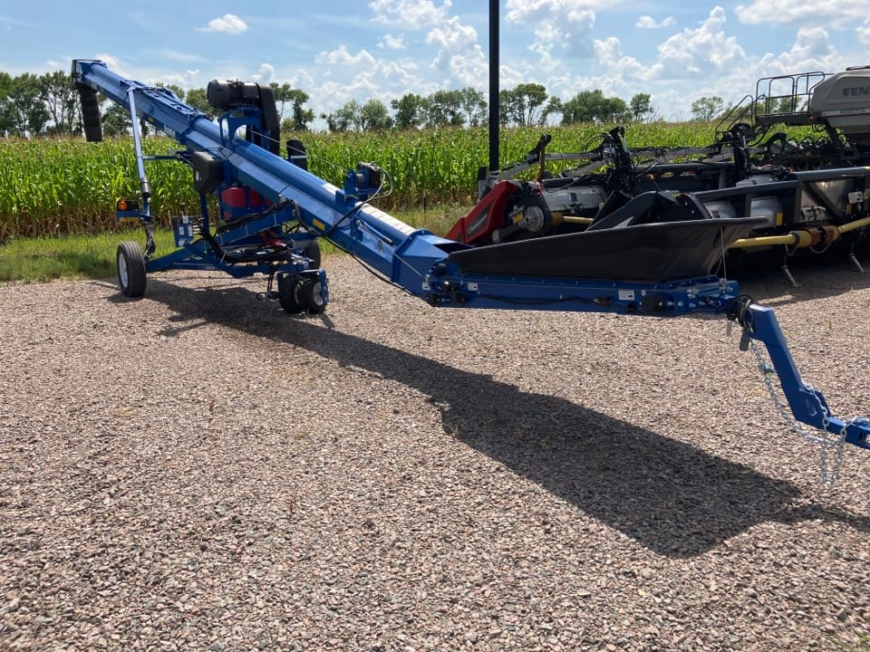2023 Brandt 1547 Equipment Image0