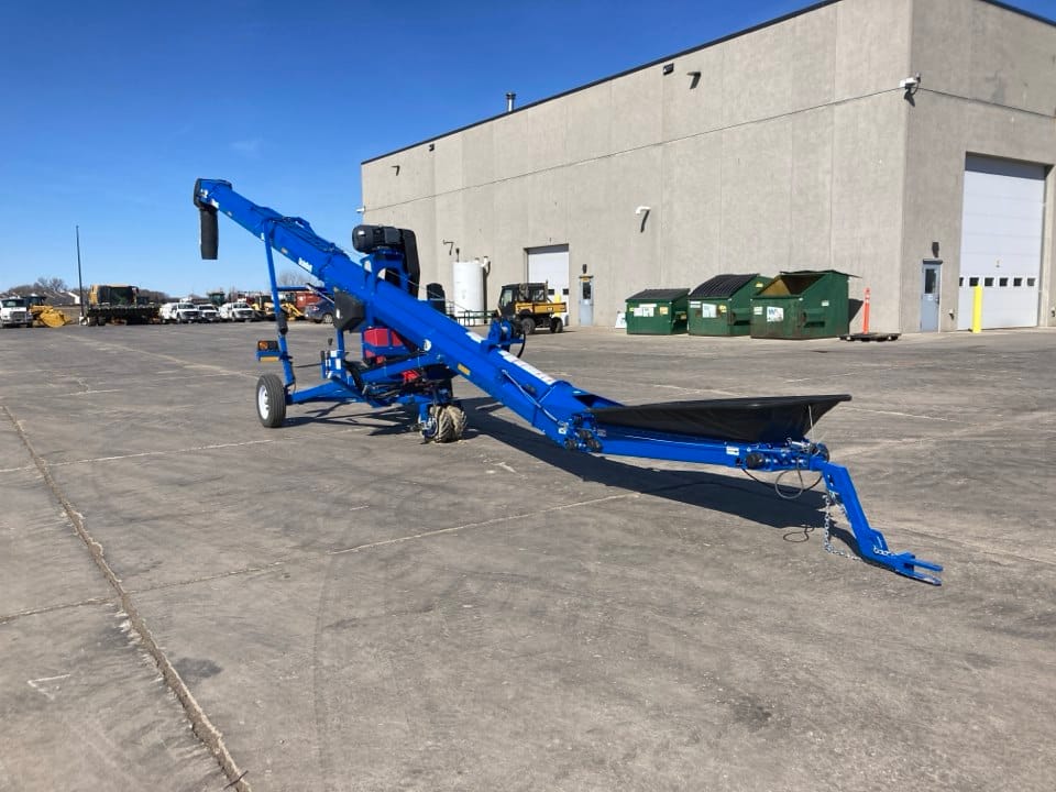 2023 Brandt 1547 Equipment Image0