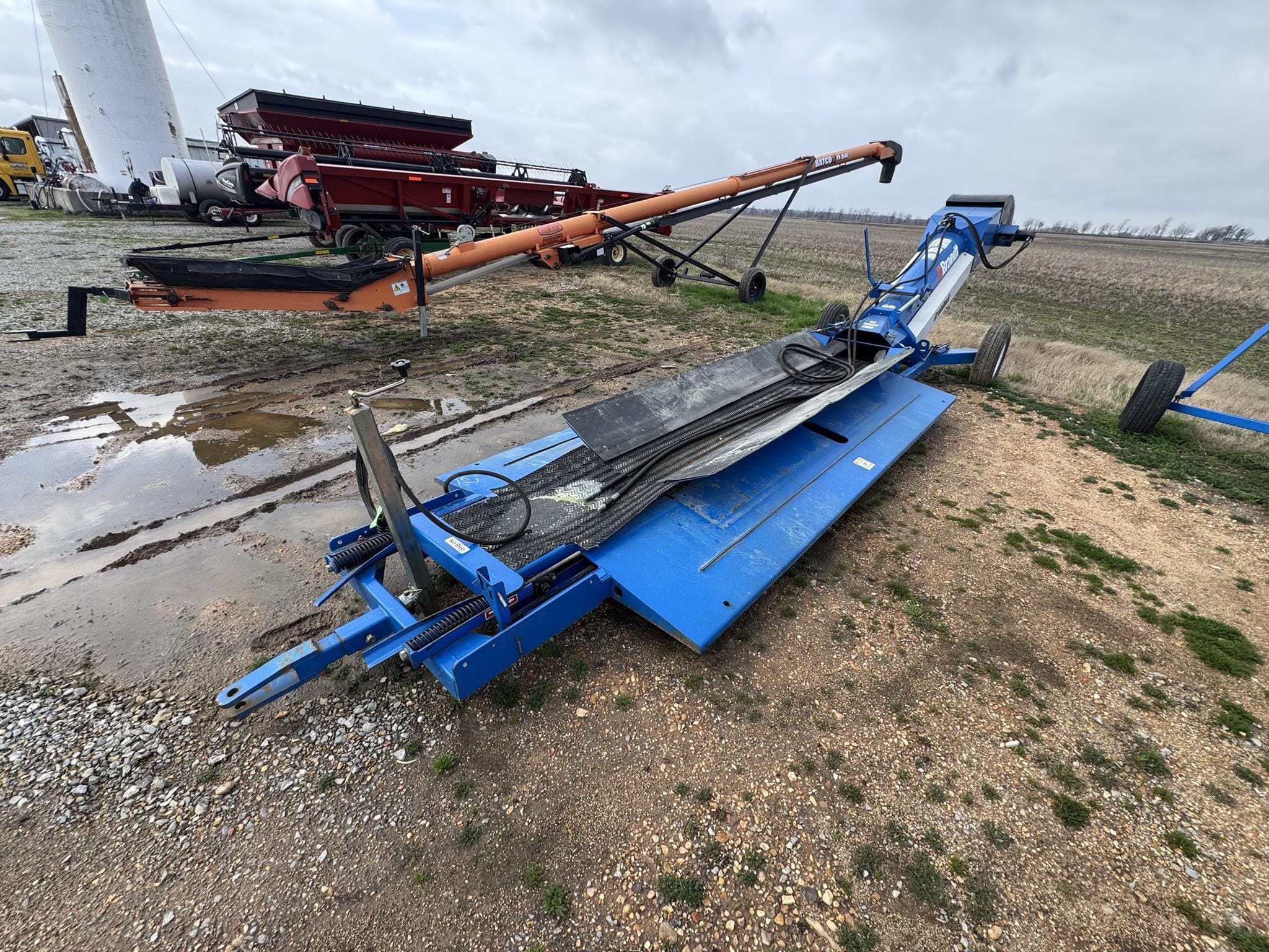 Brandt GrainDeck Equipment Image0