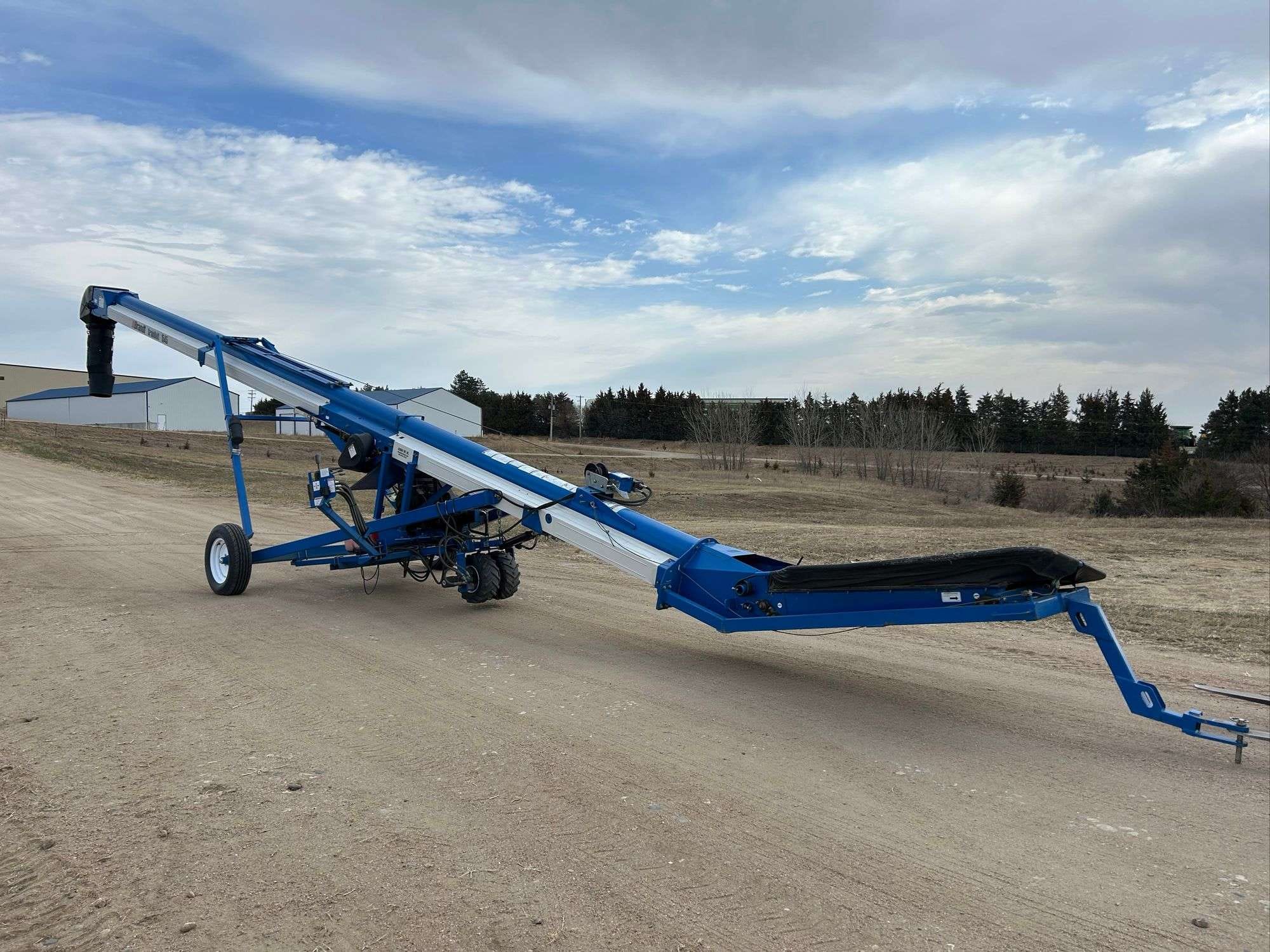 Brandt 1545 Equipment Image0