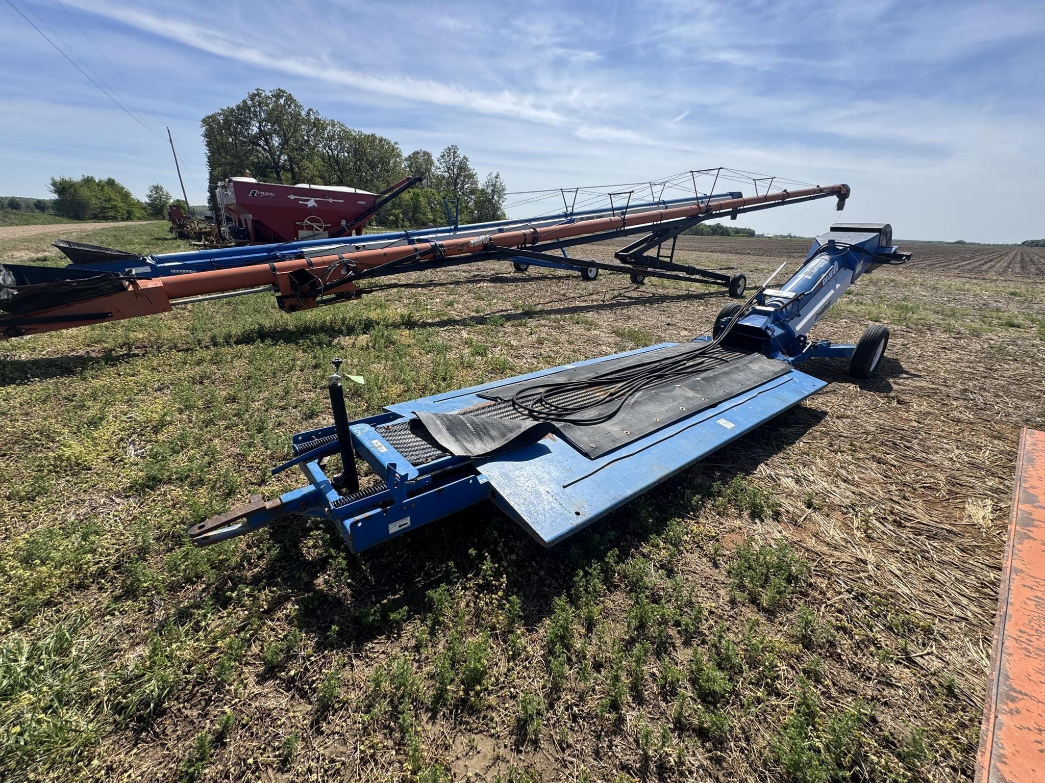 Brandt GrainDeck Equipment Image0