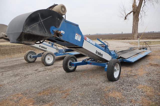 Image of Brandt GrainDeck equipment image 4