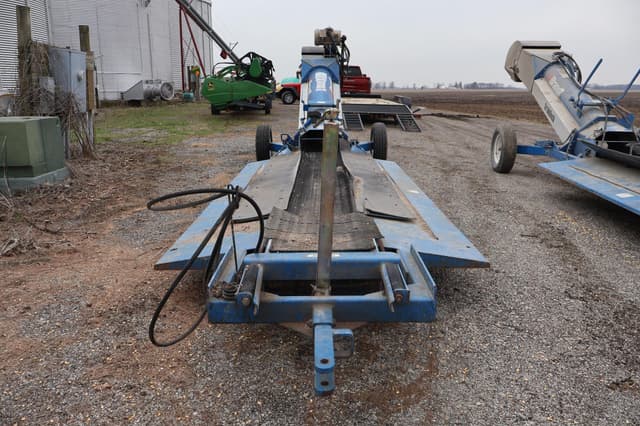 Image of Brandt GrainDeck equipment image 3