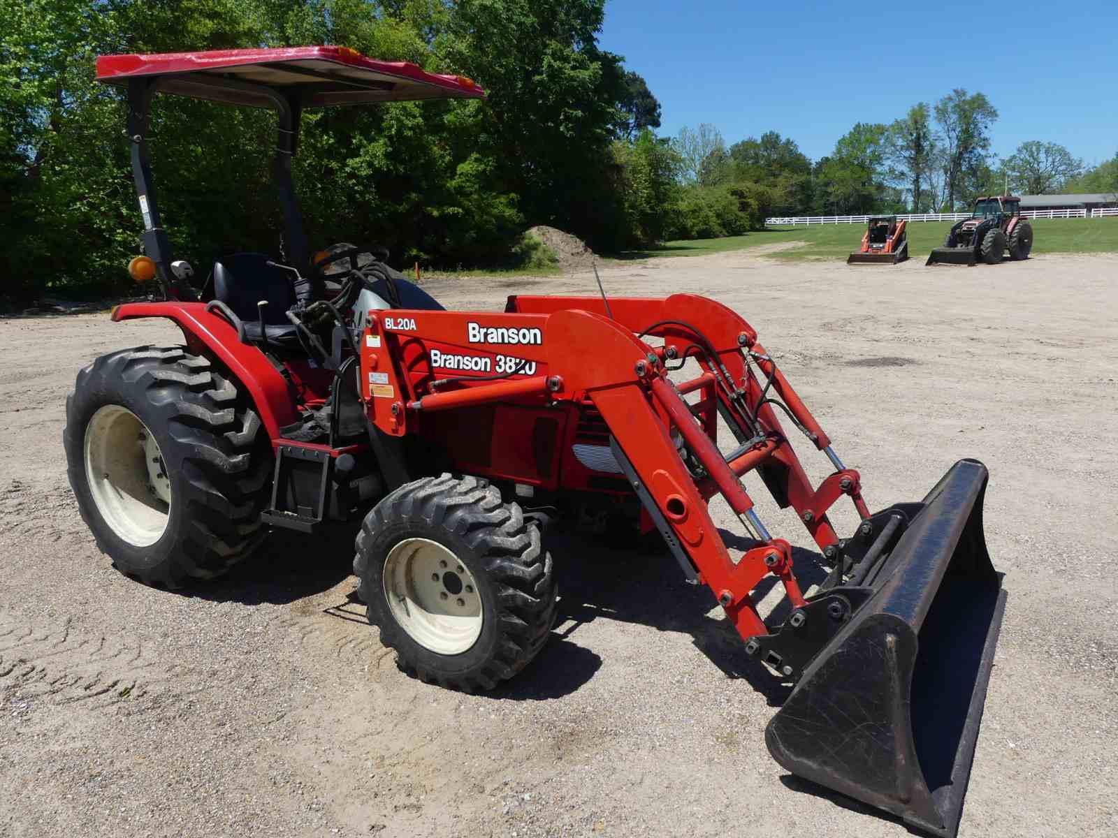 Main image Branson 3820