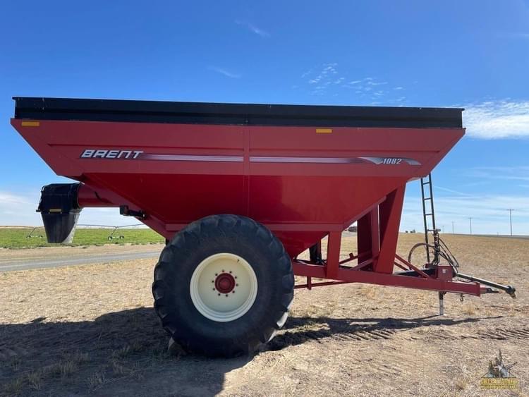 Brent 1082 Harvesting Grain Carts for Sale Tractor Zoom