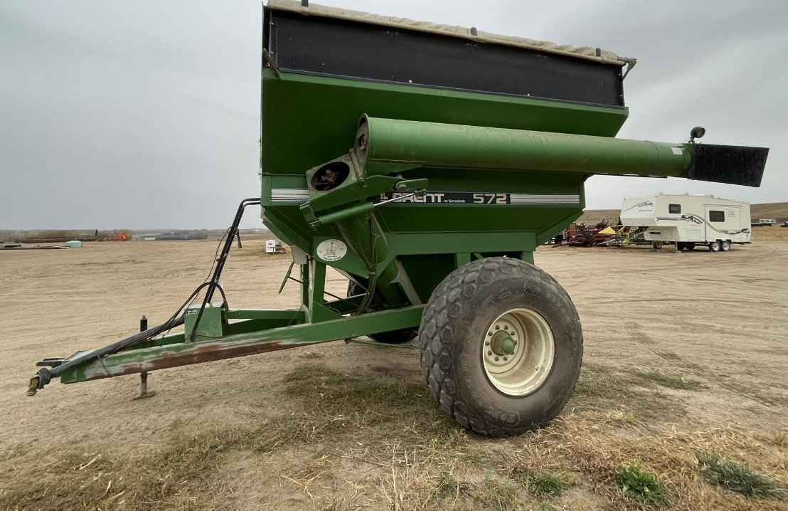 SOLD - Brent 572 Harvesting with 570 Bu | Tractor Zoom