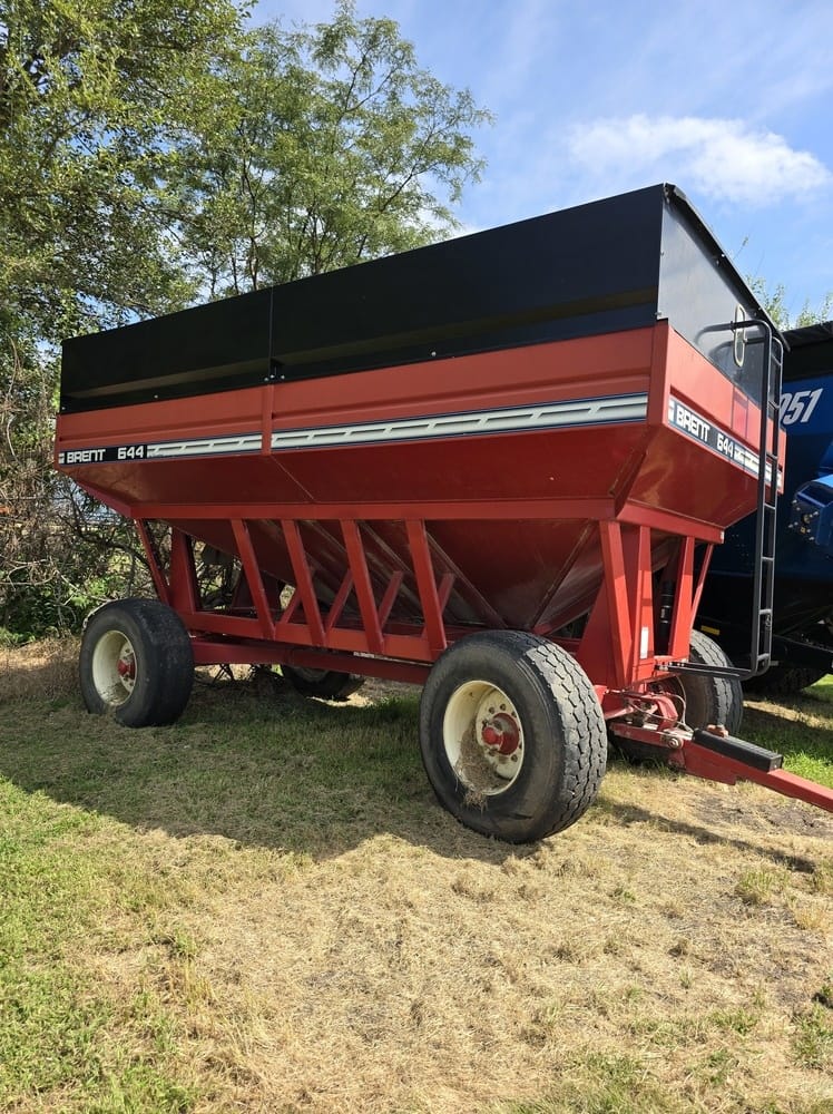 2006 Brent 644 Equipment Image0