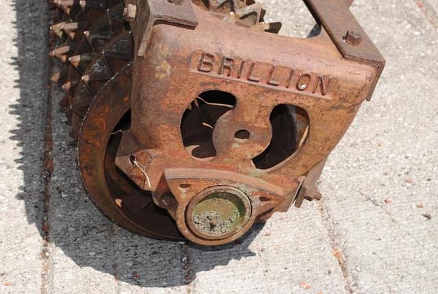 Image of Brillion Groundhog equipment image 4