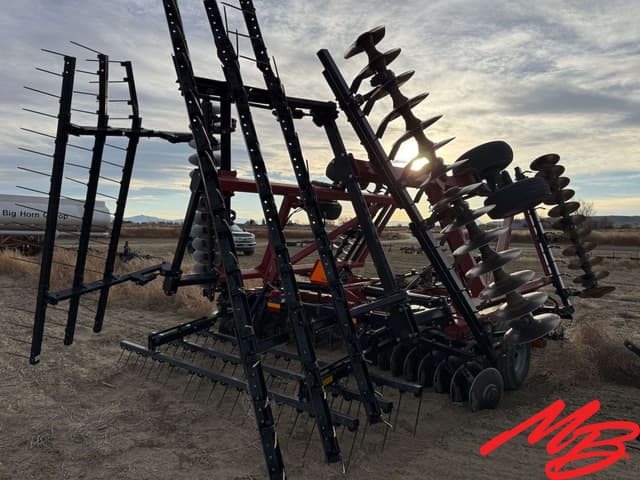 Image of Case IH 370 equipment image 3