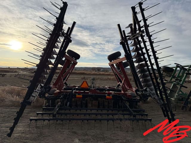 Image of Case IH 370 equipment image 4