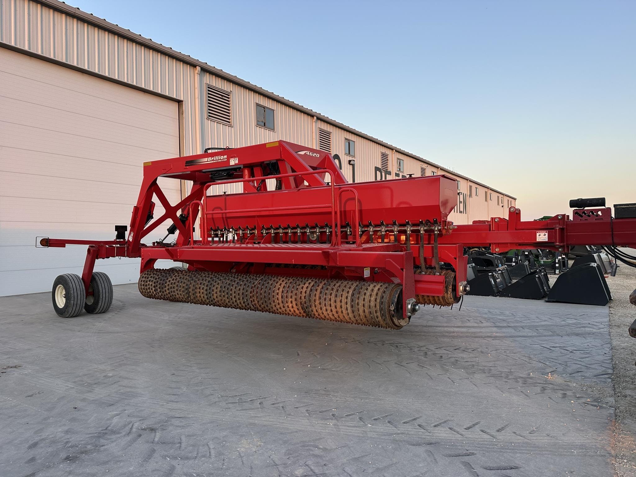 Brillion 4620 Equipment Image0