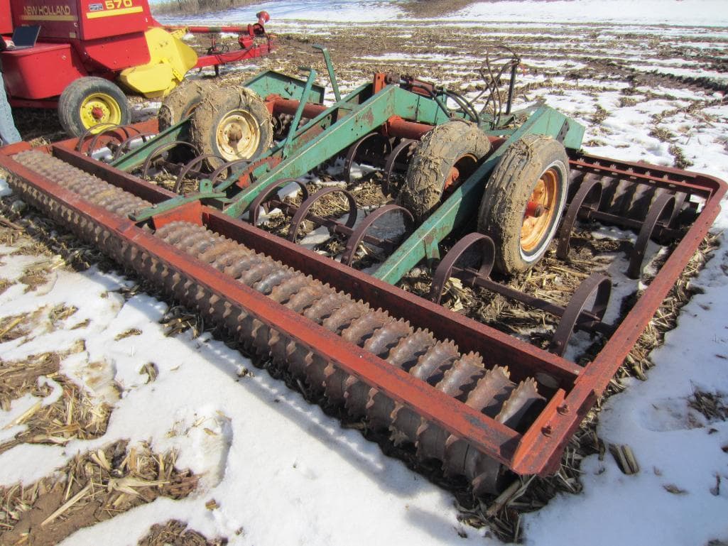 Tractor Zoom Brillion Cultimulcher