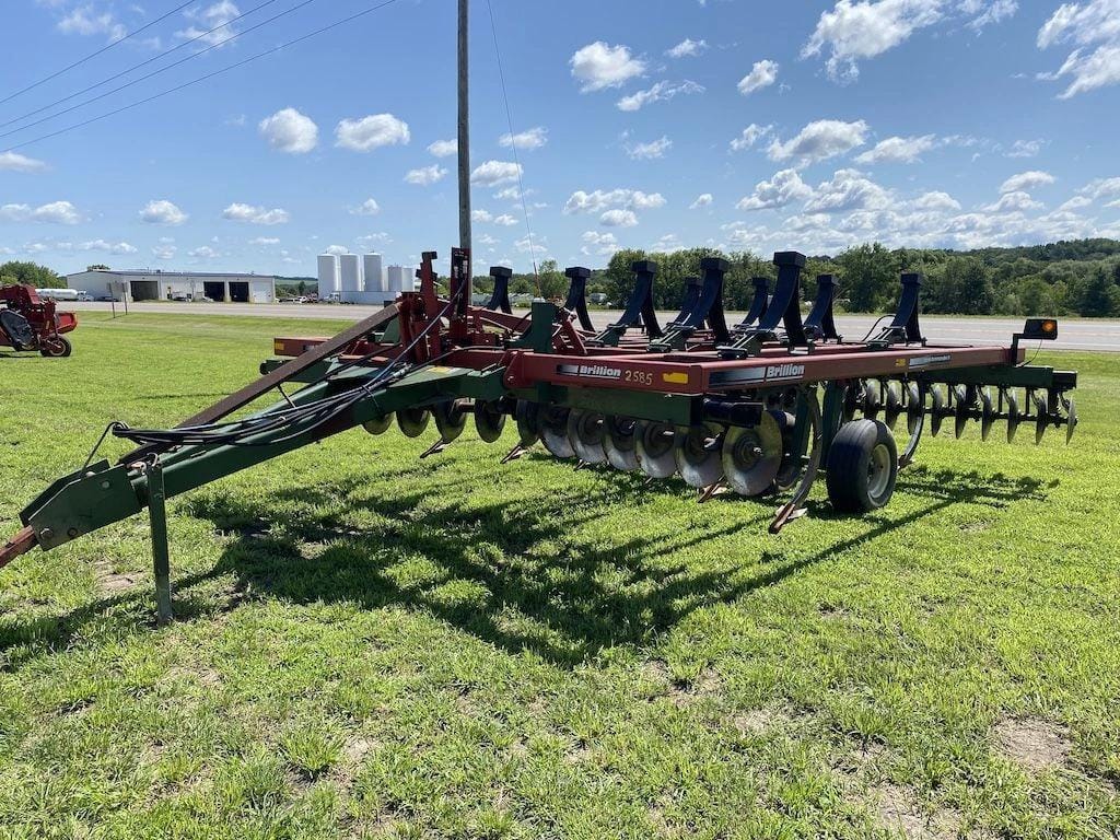 Main image Brillion Land Commander II