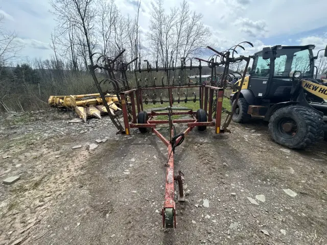 Image of Brillion STC-82 equipment image 1