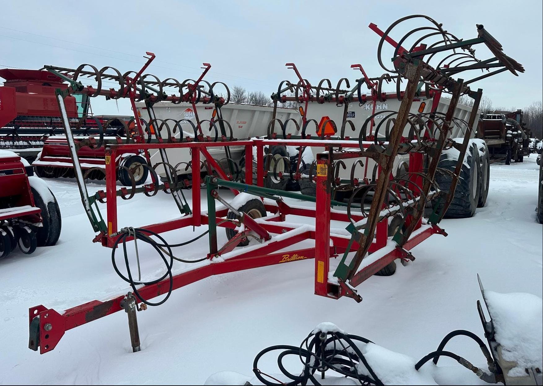 Brillion STC-82 Equipment Image0